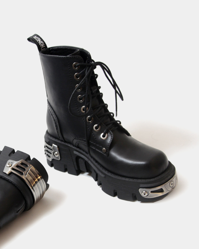 Black Boots With Metal Detail
